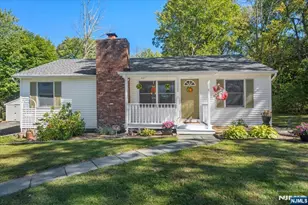 35 Vine Ave, West Milford, NJ 07480 - Photo 2