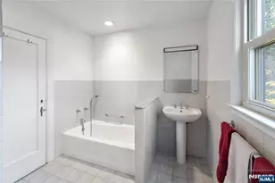 69 Sussex Rd, Tenafly, NJ 07670 - Photo 32