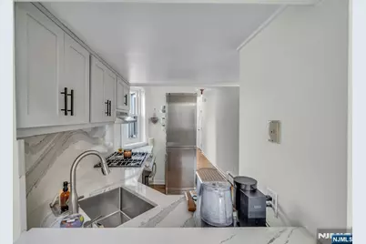 122 Bright Street 4 W #4 W, Jersey City, NJ 07302 - Photo 12