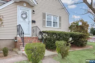 7 Overlook Dr, Dumont, NJ 07628 - Photo 2