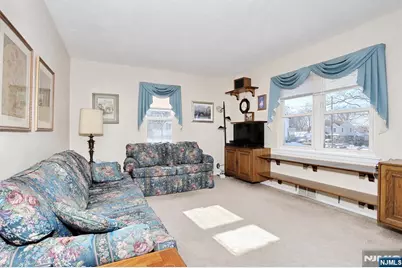 7 Overlook Drive, Dumont, NJ 07628 - Photo 4