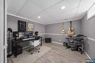 206 Harwood Pl, Paramus, NJ 07652 - Photo 40