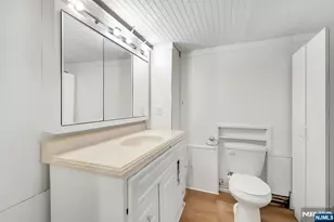 229 Baldwin Ave, Hasbrouck Heights, NJ 07604 - Photo 22