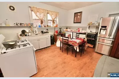 99 Grafton Avenue, Newark, NJ 07104 - Photo 8