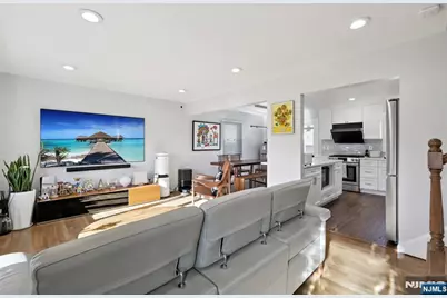 44 Richard Court, River Edge, NJ 07661 - Photo 8