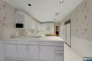 153 Ashley Pl, Park Ridge, NJ 07656 - Photo 12