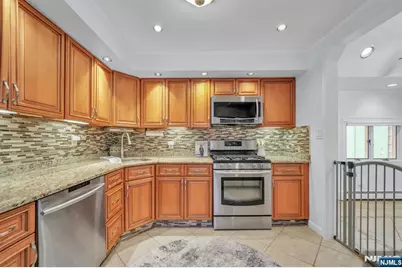 22 Woodlot Road, Wayne, NJ 07470 - Photo 14