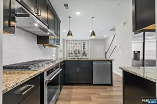 34 Arnold Dr, Wood Ridge, NJ 07075 - Photo 10