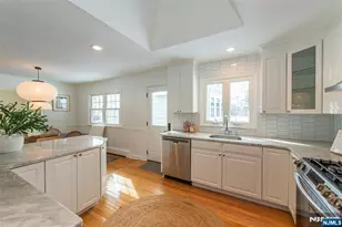 9 Windermere Rd, Montclair, NJ 07043 - Photo 8