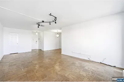 2077 Center Avenue 20F #20F, Fort Lee, NJ 07024 - Photo 6