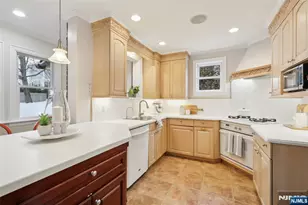 56 Highland Rd, Glen Rock, NJ 07452 - Photo 14