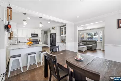 7 Chaplin Court, Clifton, NJ 07012 - Photo 4