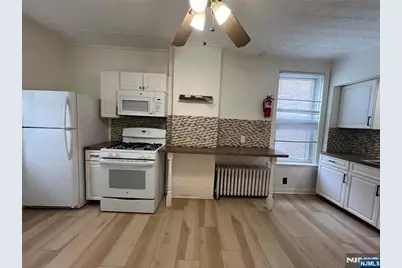 329 Centre Avenue, Secaucus, NJ 07094 - Photo 10