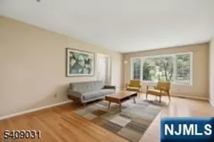 34 Brian Rd, West Caldwell, NJ 07006 - Photo 2