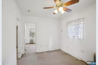 279 Genesee Avenue, Englewood, NJ 07631 - Photo 10