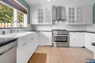 490 Albert Pl, New Milford, NJ 07646 - Photo 16
