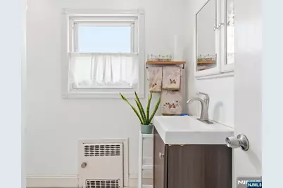 115 Spruce Street, Bloomfield, NJ 07003 - Photo 8