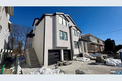 539 Freeman Street, Lyndhurst Township, NJ 07071 - Photo 2