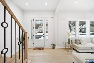 11 Hawthorne Drive, Livingston, NJ 07039 - Photo 2