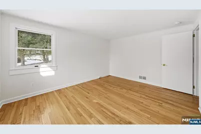 51 Linwood Avenue, Dover, NJ 07801 - Photo 20