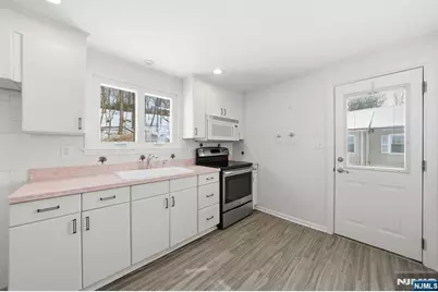 51 Linwood Avenue, Dover, NJ 07801 - Photo 8