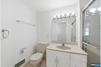 51 Linwood Avenue, Dover, NJ 07801 - Photo 28