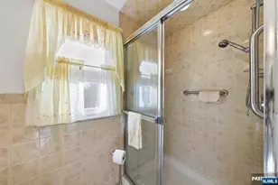 110 New York Ave, Bergenfield, NJ 07621 - Photo 14