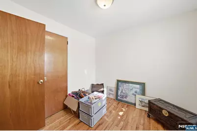 110 New York Avenue, Bergenfield, NJ 07621 - Photo 16