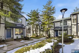 1511 John St, Fort Lee, NJ 07024 - Photo 2