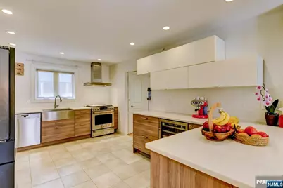 204 Gilbert Avenue, Elmwood Park, NJ 07407 - Photo 20