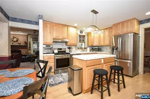 84 W Midland Ave, Paramus, NJ 07652 - Photo 10