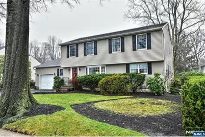 84 W Midland Avenue, Paramus, NJ 07652 - Photo 2