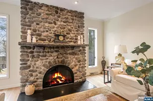 22 Knollwood Dr, Ho Ho Kus, NJ 07423 - Photo 6