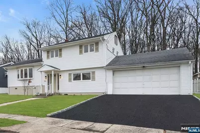 183 Winifred Drive, Totowa, NJ 07512 - Photo 2