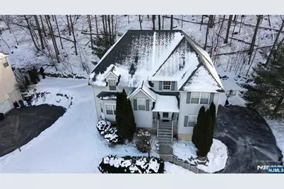 17 Bowers Drive, Hackettstown, NJ 07840 - Photo 2