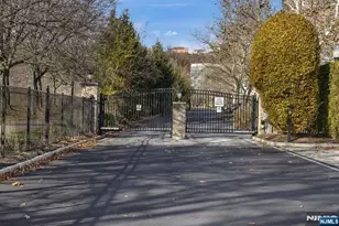 44 Marquis Ct 44, Edgewater, NJ 07020 - Photo 30