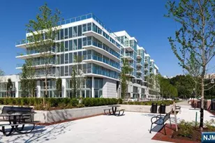 1000 Ave At Port Imperial 403, Weehawken, NJ 07086 - Photo 34