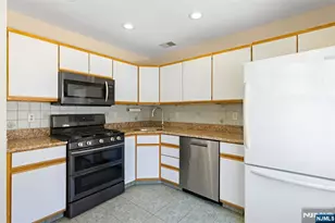 2384 Quill Ct, Mahwah, NJ 07430 - Photo 12