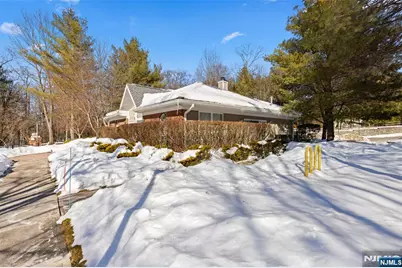 2384 Quill Court, Mahwah, NJ 07430 - Photo 26