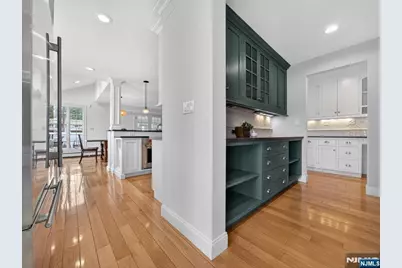 381 Lawrence Court, Wyckoff Township, NJ 07481 - Photo 14