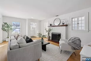 520 Hillcrest Rd, Ridgewood, NJ 07450 - Photo 2