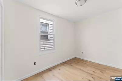 585 McChesney Street, Orange, NJ 07050 - Photo 6