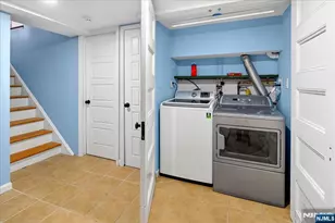 258 Clinton Pl, Hackensack, NJ 07601 - Photo 20