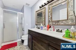 226 Matthews Drive, Newark, NJ 07103 - Photo 20
