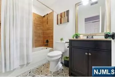 226 Matthews Drive, Newark, NJ 07103 - Photo 16