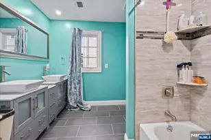 86 Hillman Dr, Elmwood Park, NJ 07407 - Photo 22