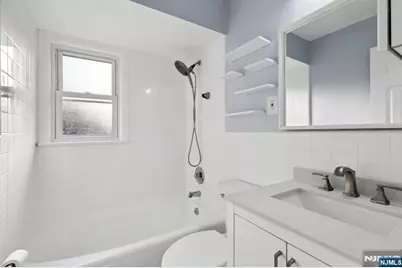 162 E Fairmount Avenue, Maywood, NJ 07607 - Photo 12