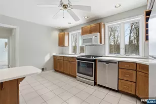 46 Hanover Ave, Randolph Township, NJ 07869 - Photo 18