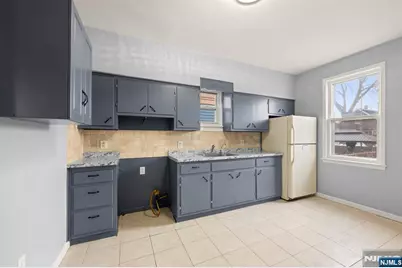16 Loretta Street, Clifton, NJ 07011 - Photo 8