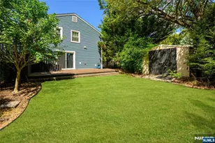 624 West Dr, Paramus, NJ 07652 - Photo 32